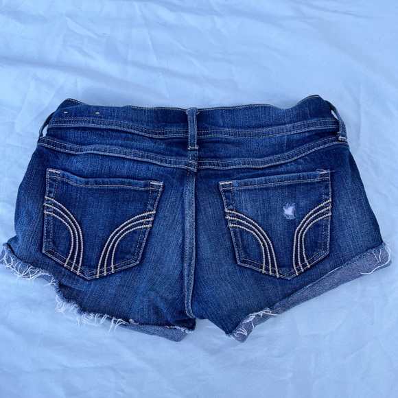 Hollister jean short-shorts, size 00 - Picture 2 of 3